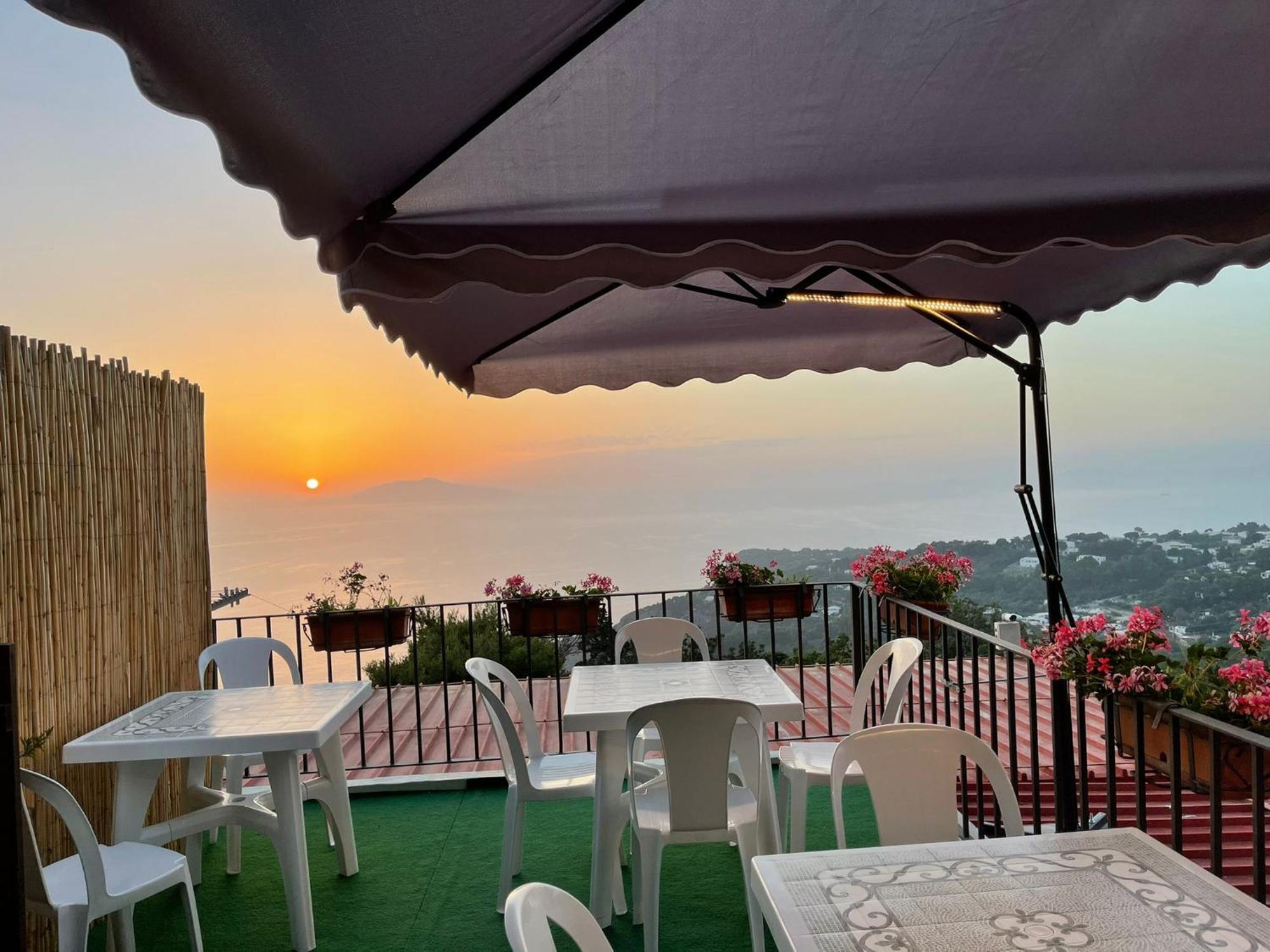 Le Ginestre Di Capri Bb & Holiday House Anacapri  Zewnętrze zdjęcie