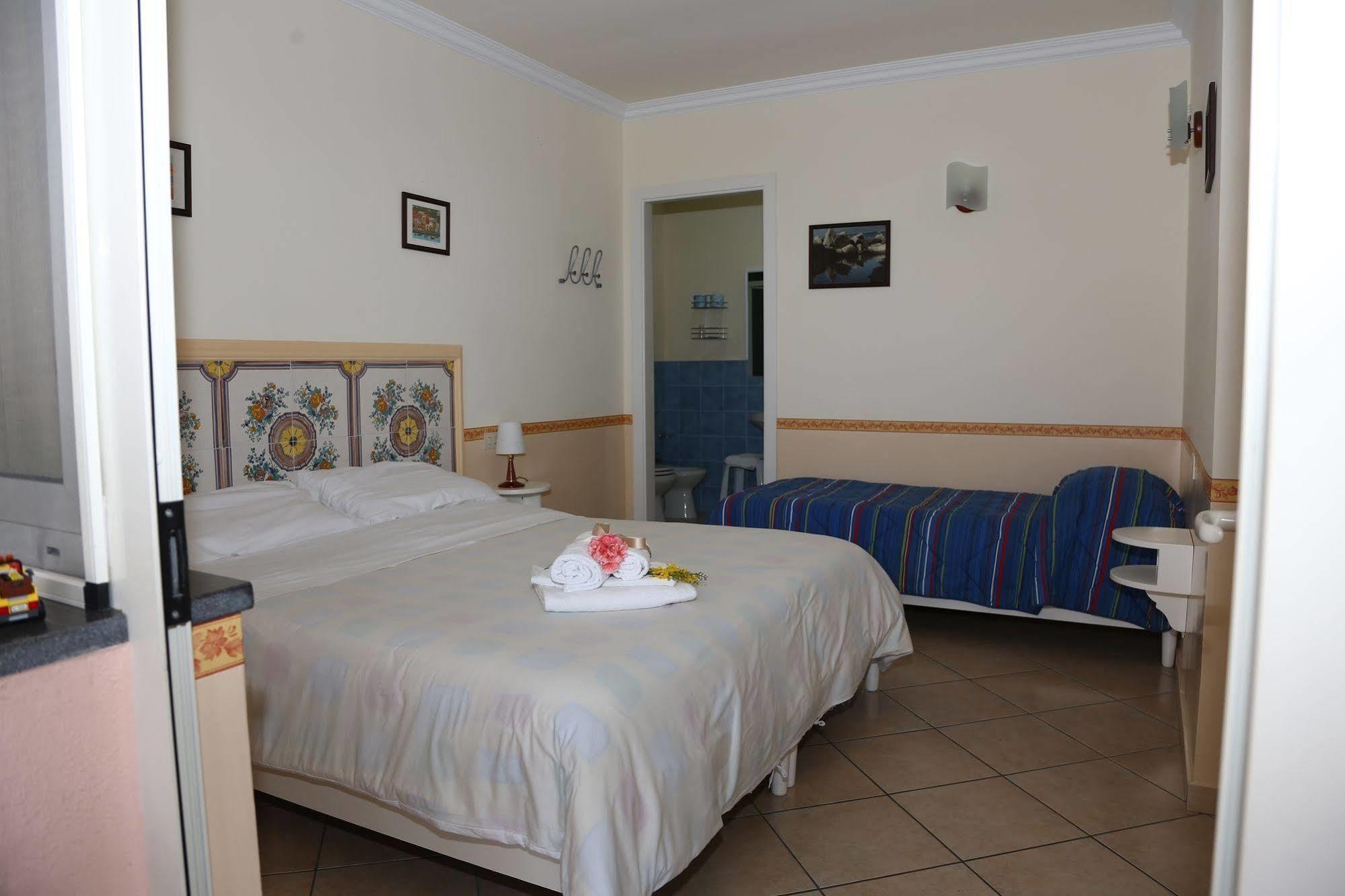 Le Ginestre Di Capri Bb & Holiday House Anacapri  Zewnętrze zdjęcie